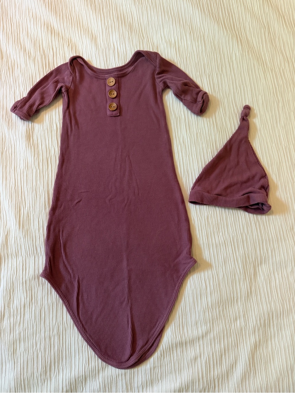 Caden Lane Ribbed Newborn One-Piece Gown and Knot Hat - Mauve